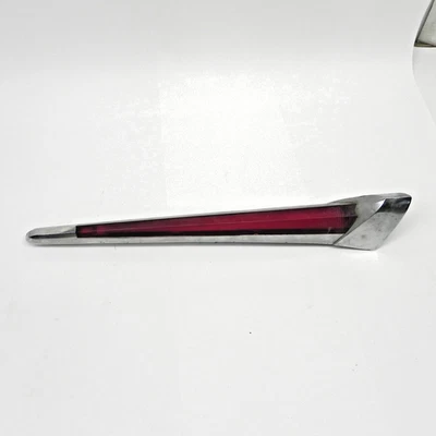 Conjunto de luz trasera superior derecha Kaiser 1954-1955 con lente buen estado Foto 1 de 4