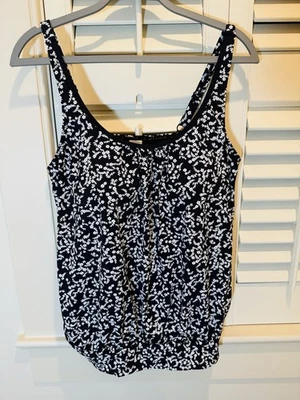 Roupa de banho feminina LASCANA Venus tamanho 16 preto branco floral regata praia - Imagem 1 de 4