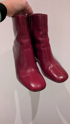 ZARA Tacón Cuero Tobillo Rojo Borgoña Botas - Talla 5 Foto 1 de 4