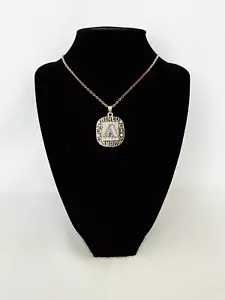 2001 Arizona Diamondbacks JOHNSON Pendant World Series Championship, 🇺🇸 SHIP - Picture 1 of 4