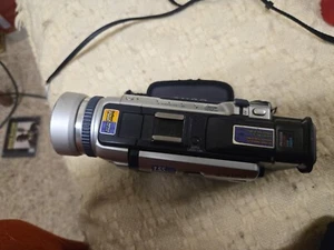 Sony Handycam Dcr-trv30e - Photo 1 sur 4