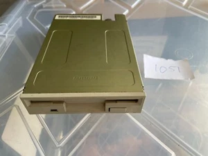 Newtronics Mitsumi D359T6 3.5" 1.44MB Internal Floppy Disk Drive FDD Tested - Picture 1 of 3