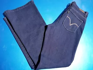 Jeans Levi's 512 Bootcut Perfectamente Adelgazantes Para Mujer COMO NUEVOS Medida 30.5W 29.5L 10R - Imagen 1 de 4