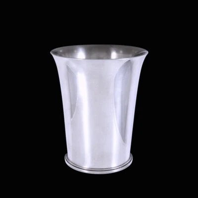 Georg Jensen. Sterling Silver Pyramid Vase #671D - Harald Nielsen - 1933-44 - Image 1 of 2