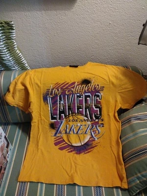 Vintage NBA Los Angeles Lakers Men's T-Shirt Size Large NWOT Dead Stock  - Image 1 of 4