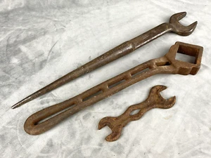 3 alte Schraubenschlüssel, ungewöhnliche Stile, Metallschmied, Wiederverwendung, Innenarchitekt - Bild 1 von 12