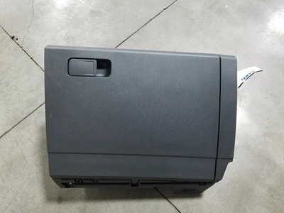 Volkswagen Jetta 2019 conjunto de guantera OEM LKQ Foto 1 de 3