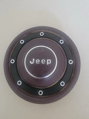 84-96 Jeep Cherokee XJ Comanche MJ Wagoneer YJ Botón de bocina MARRÓN BORGOÑA OEM Foto 1 de 3