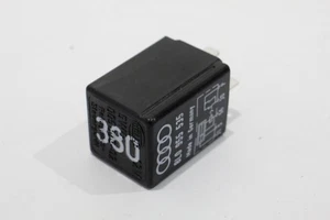 VW Passat 3B B5 Relay for Headlight Washers New Genuine 8L0955535 - Picture 1 of 7