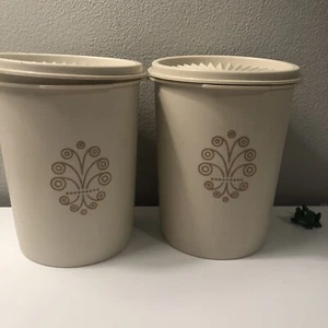tupperware vintage storage containers Two containers, two lids white - Picture 1 of 8