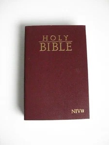 NIV Bible Soft Cover Compact Biblica Sunday School Church Student - Picture 1 of 5