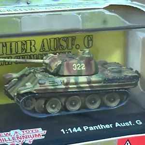 Vintage WWII Classic Armor German Panther Ausf.G Tank 1:144 Scale w/Display Case - Picture 1 of 4