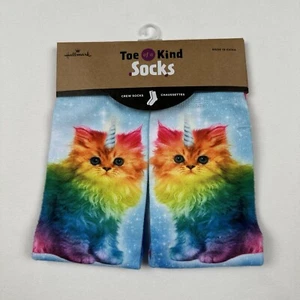 Hallmark Toe of a Kind Einheitsgröße Einhorn Regenbogen Kätzchen Crew-Socken, neu süß - Bild 1 von 2
