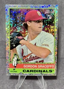 2025 Topps Heritage Gordon Graceffo RC Cromo Argento Scintillante #153 - Foto 1 di 2