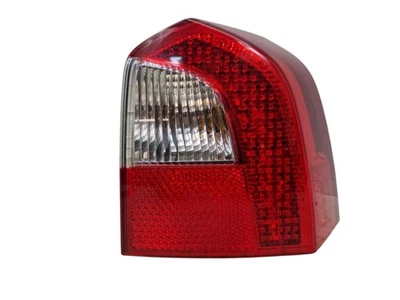 Luz Trasera Derecha Inferior Compatible Con VOLVO V70 II (285) 2.4 D5 30698984 - Imagen 1 de 4
