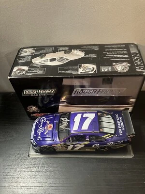 RARO! Ford Fusion 2010 firmado Matt Kenseth Crown Royal Roush Fenway 1 de 4237 Foto 1 de 4
