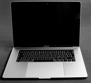 Apple MacBook Pro 2018 15" Retina A1990 2,2GHz i7-8750H 16GB RAM 512GB spacegrey - Bild 1 von 3