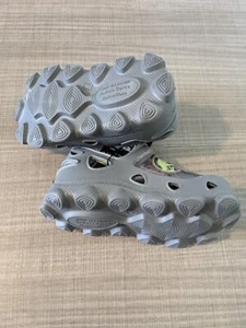 Jurassic World Junge 5/6 Clogs Schuh Slipper, ideal zum Spielen. - Bild 1 von 2