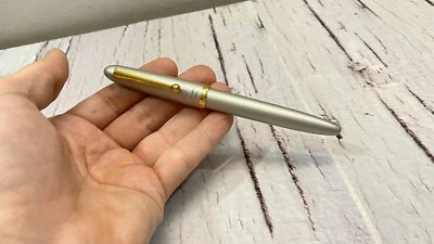 ohto ceralllic ink ballpoint pen, metal silver color Foto 1 de 4