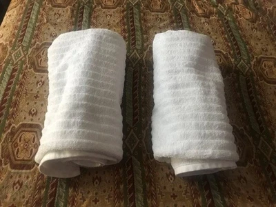 IKEA FLODALEN JUEGO DE 2 TOALLAS DE BAÑO BLANCAS 28"X55" (70X140CM) #403.808.71 Foto 1 de 4