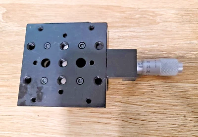 Thorlabs MT1 X Stage Standard Micrometer 1/2" Travel 0.025" Resolution - Image 1 of 2