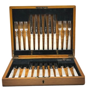 Sterling Silver Fruit & Cake Fork & Knife - Mother of Pearl Handle.England 1920 - Picture 1 of 19