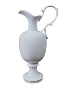 Eine antike französische Porzellan Ewer Claret Kanne aus dem 19. Jahrhundert in weiß - Bild 1 von 8