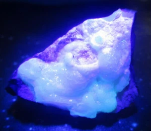GEM BLUE HYALITE OPAL VERY RARE UNIQUE NATURAL UV REACTIVE CRYSTAL GEODE NODULE - Picture 1 of 9