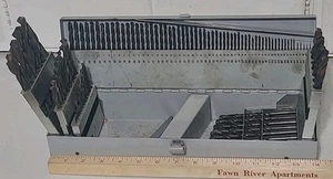 Large Drill Index 115 Drill Bits In Metal Tool Box. - Imagen 1 de 12