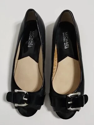 NIB MICHAEL KORS SEAPORT BLACK SUEDE PATENT LEATHER BUCKLE OPEN TOE FLATS 6.5 - Image 1 of 4