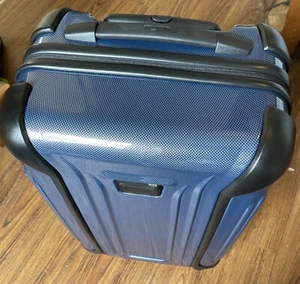 Tumi Vapor Lite lightweight International Carry On Luggage Sky Blue - Picture 1 of 3