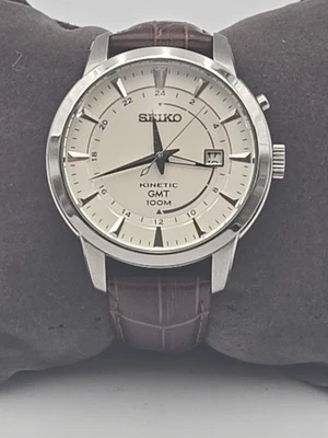 Seiko Kinetic GMT 5M85-0AC0 37mm Stainless Steel Men's Watch - Image 1 of 4