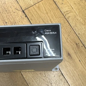 Appareil de sécurité adaptatif Cisco ASA 5515-X avec support SSD 128 Go - Photo 1/13