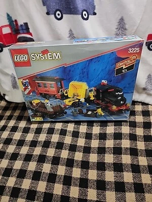 Lego 3225 TRAIN 9 V Classic Train set NEW IN BOX SEALED  B31 - Image 1 of 4