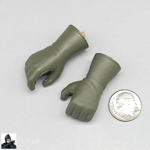 Manos con guantes verdes dragón 1:6 para figuras de 12" piloto sello - Imagen 1 de 3