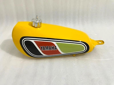 Yamaha DT100 DT 100 Enduro 1977 Yellow & Painted Steel Fuel Petrol Gas Tank +Cap - Imagem 1 de 4