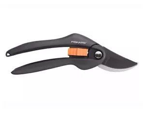 Fiskars Single Step Bypass Pruner Bypass Secateur Gardening - Picture 1 of 3