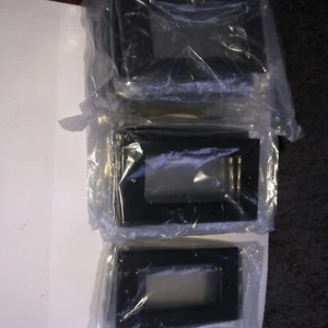 RESTPOSTEN 25, Vier Gang Euro schwarze Abdeckplatte  - Bild 1 von 2