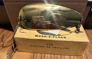 National Expert Musk-E-Flash Nr. 6 Gold 5 Inch Köder mit Originalkarton - Bild 1 von 8