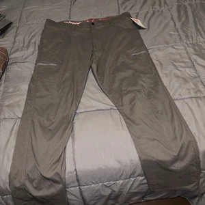 Neu mit Etikett Wrangler Cargohose Herren 40 x 30 Performance dunkelgrau lockere Passform - Bild 1 von 7