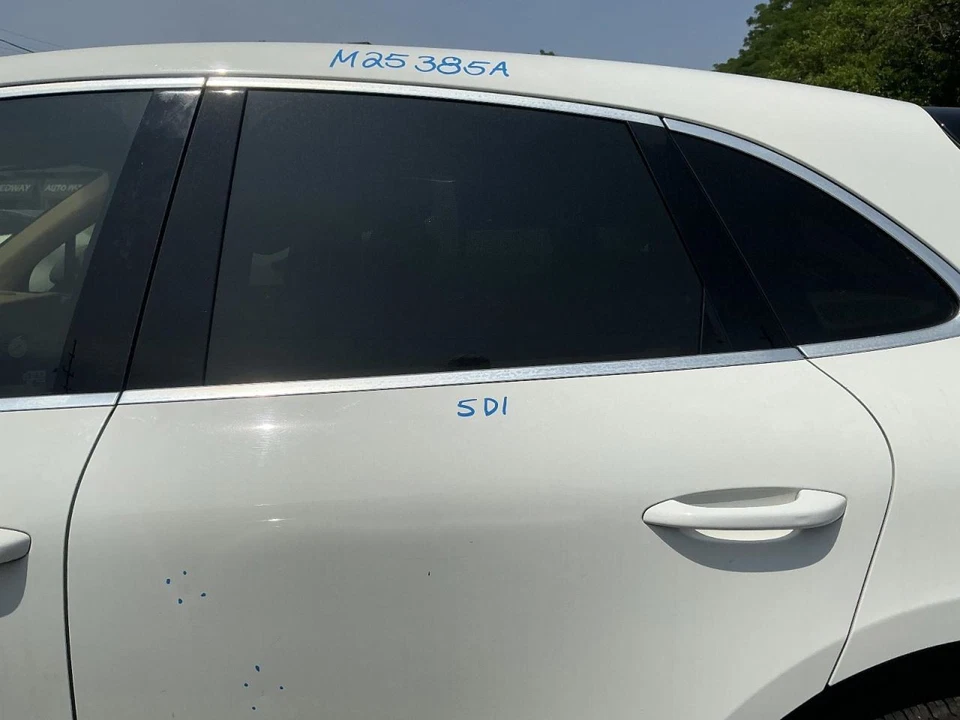 Driver Left Rear Side Door White 0Q Fits 15-19 PORSCHE MACAN 838083 - Image 1 of 4