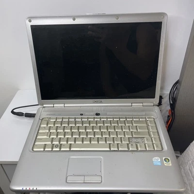 DELL INSPIRON 1525 - FOR PARTS - INTEL CORE 2 DUO - 15" - READ DESC  - Image 1 of 4