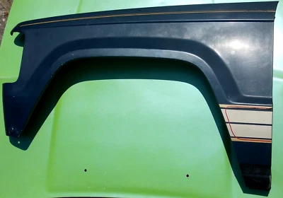 ISUZU TROOPER 84-91 LEFT FENDER ASSEMBLY FACTORY BLUE 8944885210 OEM 87 - Image 1 of 4