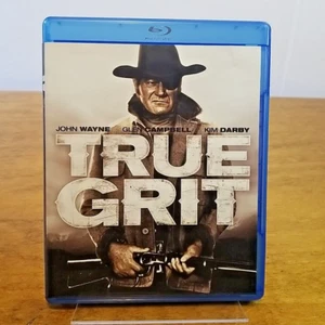 True Grit (1969) Movie Blu-ray 2013 John Wayne Glen Campbell Kim Darby - Foto 1 di 6
