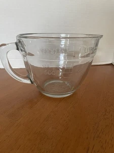 Pampered Chef 4 Cup/1 Quart Glass Measuring Mixing Batter Bowl #89 USA - Picture 1 of 3