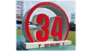 2021 Phillies Roy Halladay #34 Retirement Monument/Statue 8/8/21 SGA NIB - Picture 1 of 3