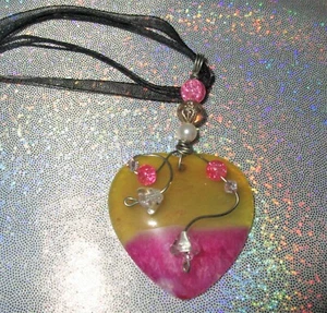 Rosa Druzy gelbes Herz Achat Anhänger schwarz Halskette OOAK Perlen Herzen - Bild 1 von 6
