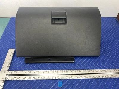 2006-2010 Hummer H3 Glove Box Compartment Assembly Dash RH 301095B OEM #1391EM - Image 1 of 4
