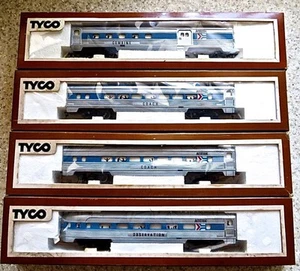 HO TYCO Set of 4 AMTRAK Phase 1 Lighted Passenger Cars New Old Stock LOW SHIP - Picture 1 of 9