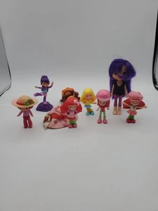 Lotto bambole STRAWBERRY SHORTCAKE + accessori minifigure - Foto 1 di 17